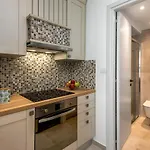 Cattleya Apartment